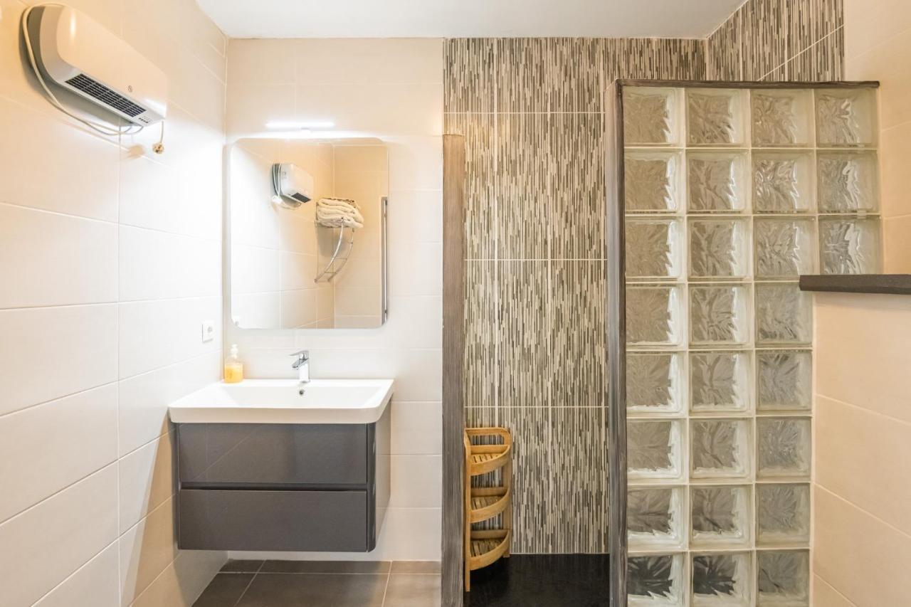 Villa Avec Piscine Et Jaccuzy Bize-Minervois Luaran gambar